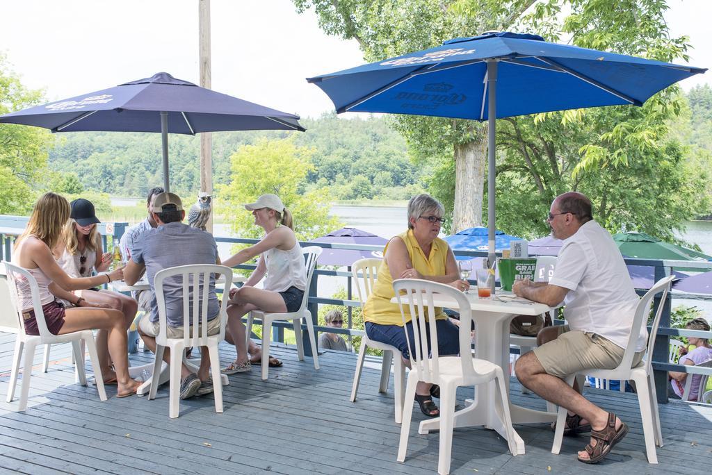 The Cove Inn 웨스트포트 외부 사진